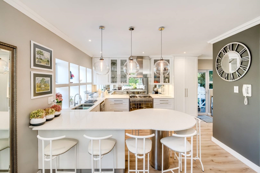 6 Bedroom Property for Sale in Newlands Western Cape